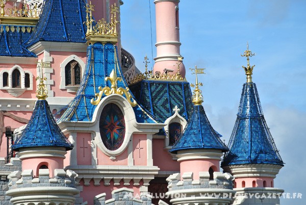 belle - Les structures de Noël sur le Château de la Belle au Bois Dormant 6367110