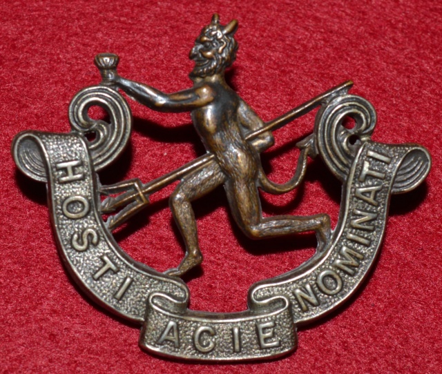 Cap Badge, les marquages fabricants & attribué.  Cap_ba27