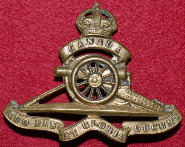 Cap Badge, les marquages fabricants & attribué.  Cap_ba33