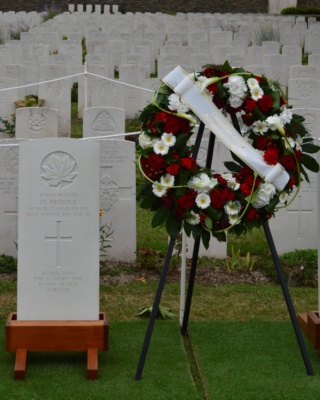 inhumation au Loos british cimetière de 4 soldats canadien - 23 aout 2018 Dsc_0037