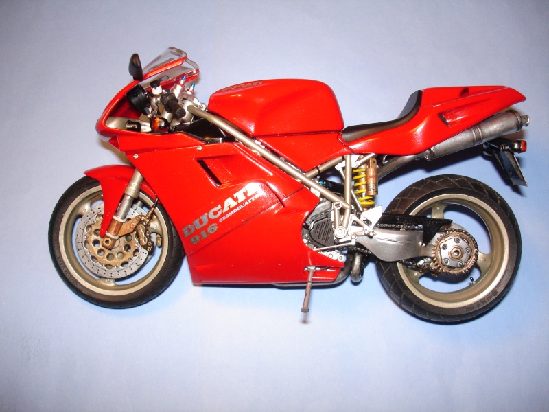Ducati 916 1/12 Tamiya Dsc02524