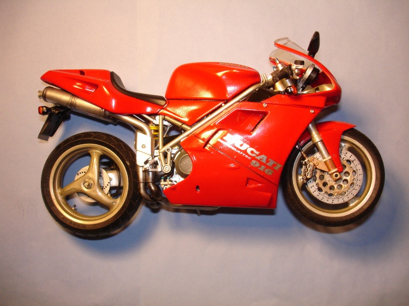 Ducati 916 1/12 Tamiya Dsc02525