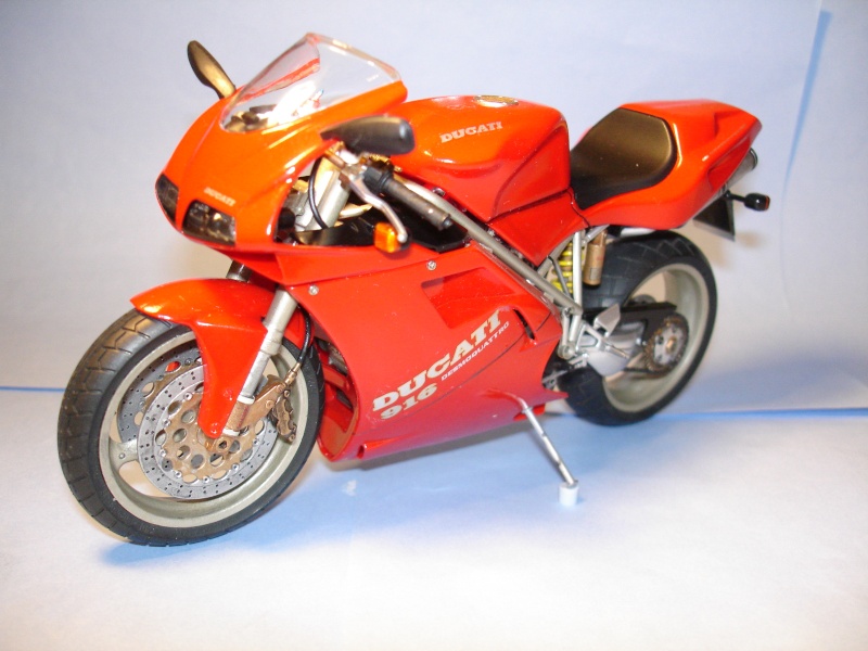 Ducati 916 1/12 Tamiya Dsc02529