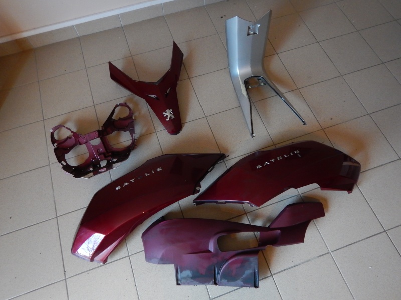 [vendu]   Carénages pour Peugeot Satelis + Poignées passager +Selle passager avec dosseret + Bulle Origine Dscn3310