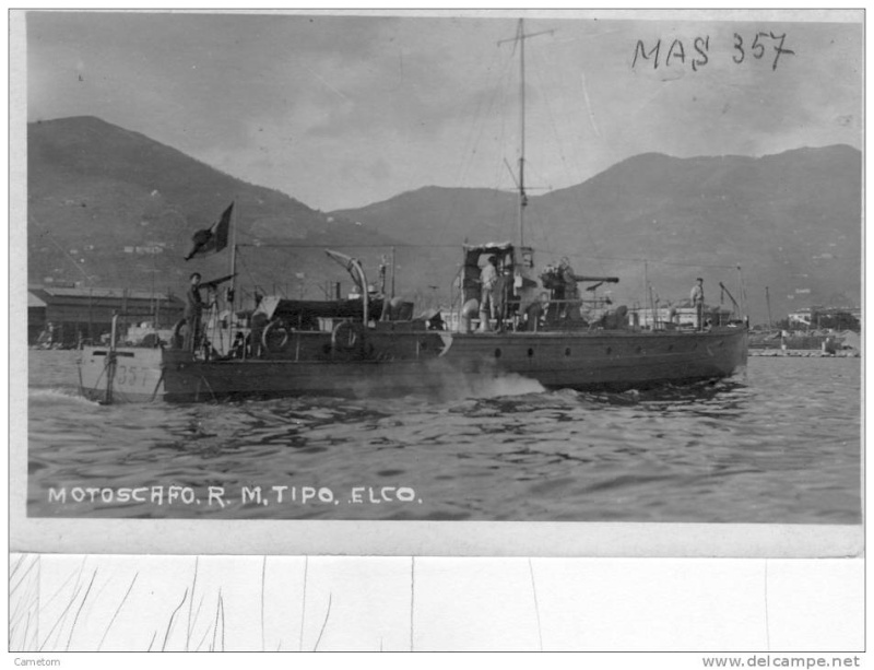 Vedettes d'assaut et vedettes lance torpilles italiennes Mas35710