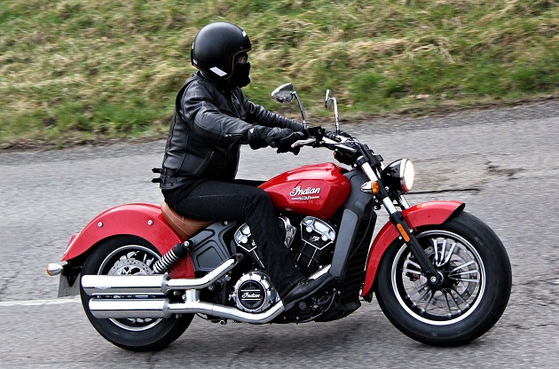 Essai Indian Scout - Page 2 Hogger10