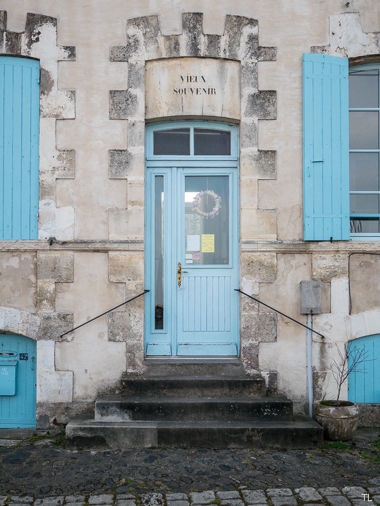 [FIL OUVERT] : Doors / Portes - Page 12 Mornac10