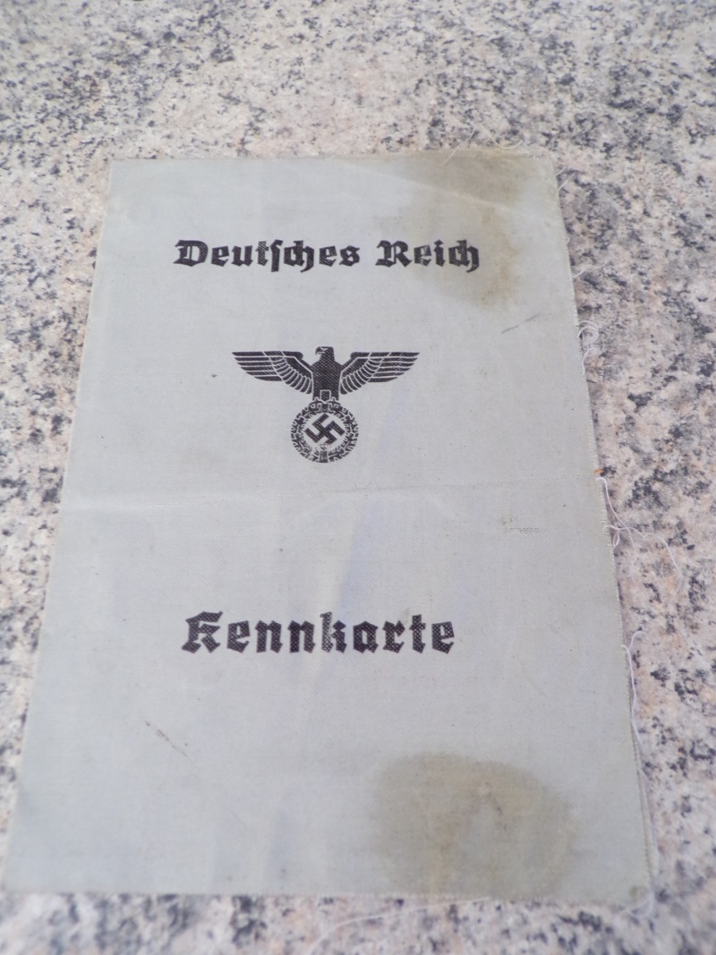 du papier allemand (carte, arbeitsbuch, etc...) 101_2115