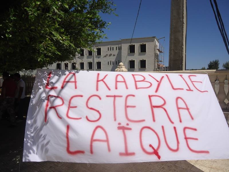 La kabylie restera laique! 610