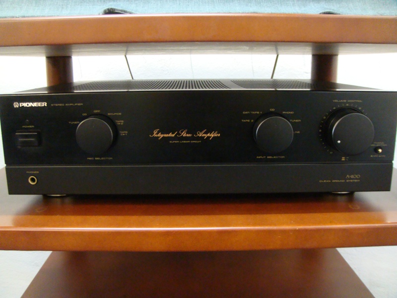 Pioneer A400 integrated amplifier (sold) Dsc00011