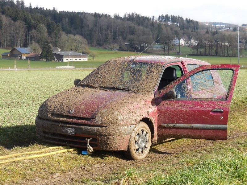 Concours du tracteur le plus cradingue - Page 12 00610