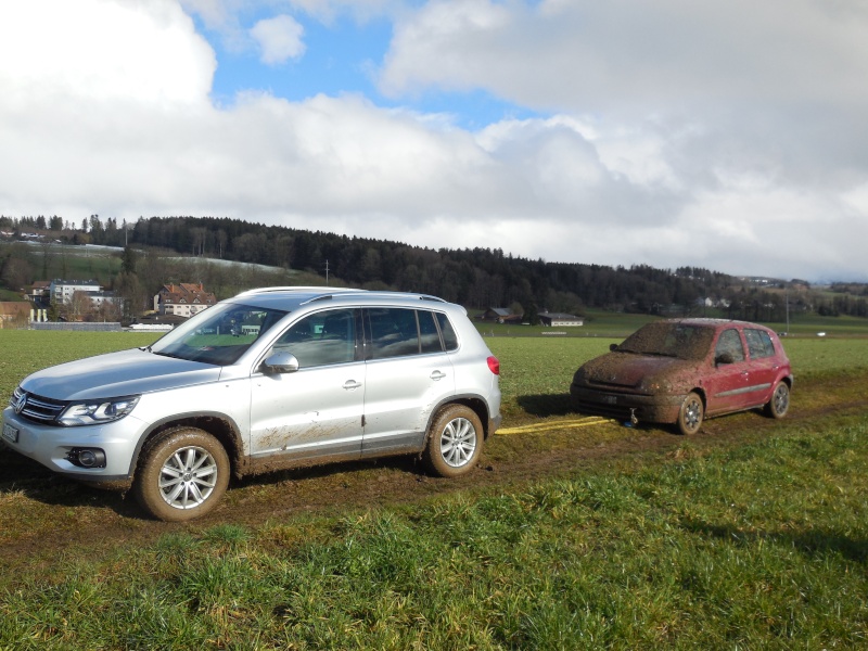 Concours du tracteur le plus cradingue - Page 12 00711