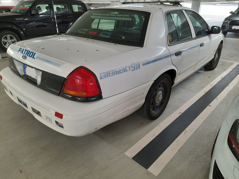 Ford Crown Police Interceptor - auf dem Parkplatz schnappgeschossen 20220427