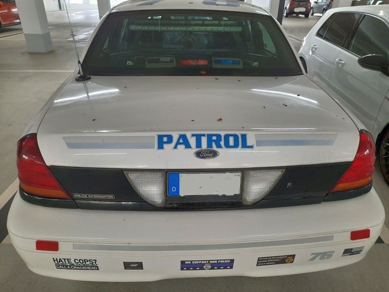 Ford Crown Police Interceptor - auf dem Parkplatz schnappgeschossen 20220428
