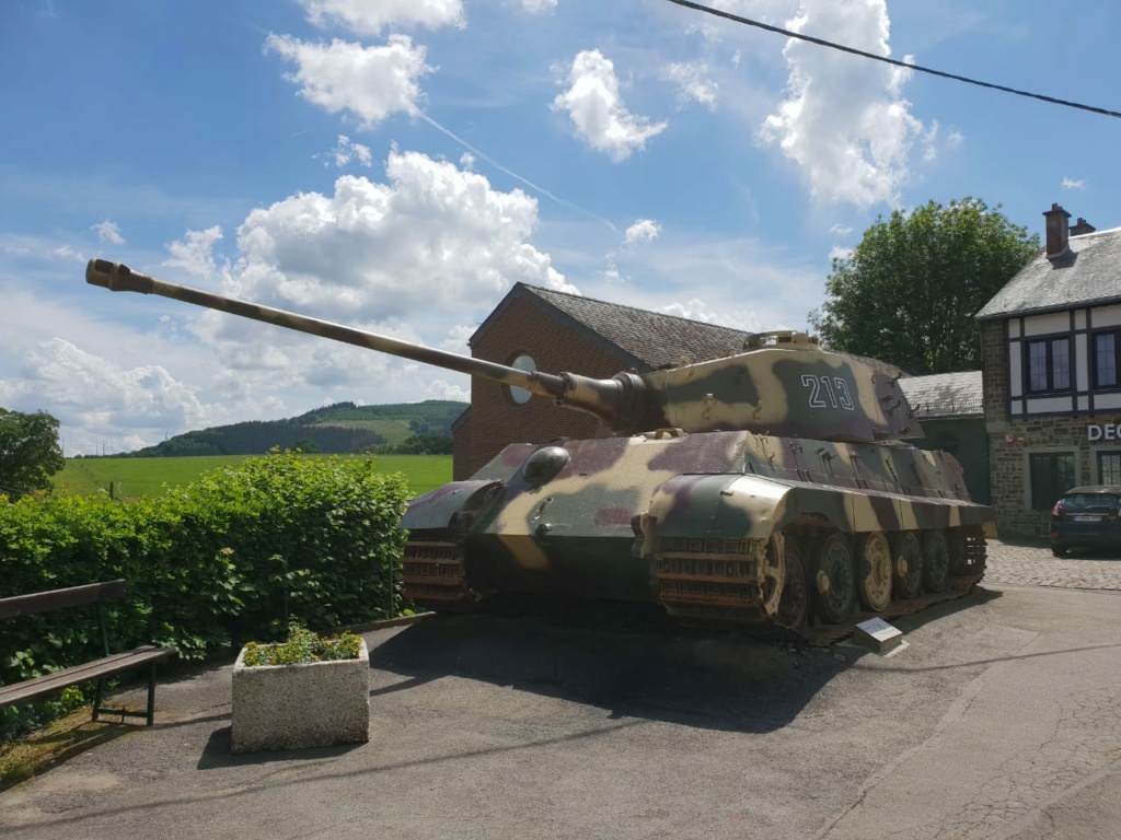 Tiger II "Königstiger" 213 in La Gleize, Belgien  2219