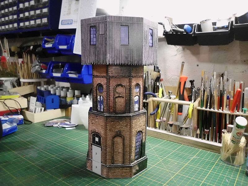 *wasser* - Stipp 401110 - Wasserturm Kartonbausatz in 1/45 - Fertig 3134