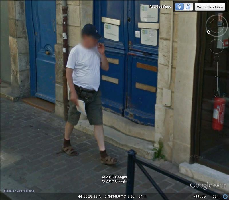 STREET VIEW : les gens en chaussettes noires ! - Page 21 A41