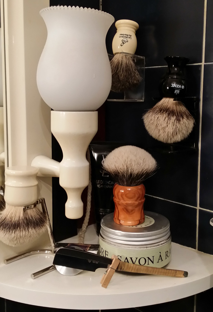 Shave of the Day - Page 20 Blaire11
