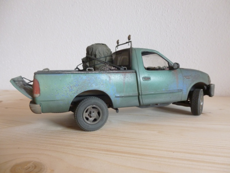 amt Ford F150 `97 Styleside "Moonshiner" 1/25 1110