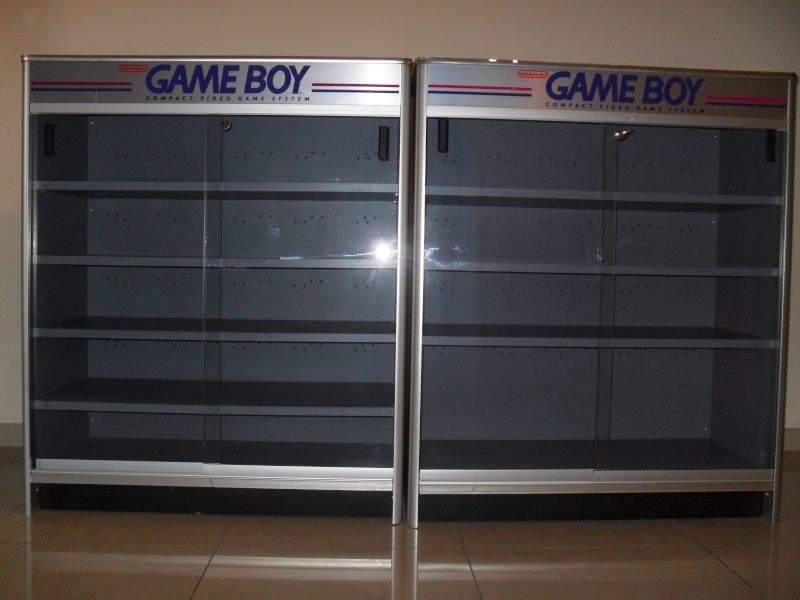 recherche tige / support pour blister vitrine game boy Sam_0110