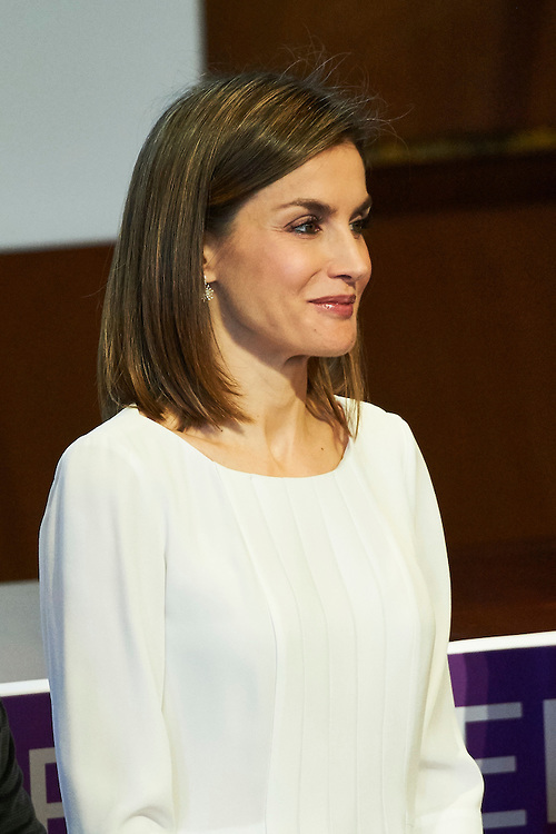 AGENDA PERSONAL DE LA REINA LETIZIA  (2da parte-Año 2016) - Página 11 Let213