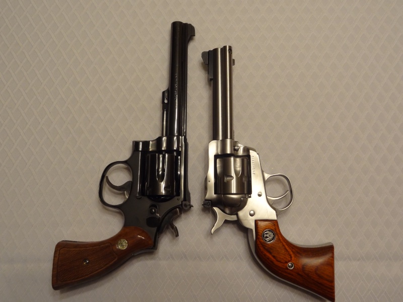 Side by Side: S&W "Model 17" vs Ruger "New Model Single Six" 22lr_120