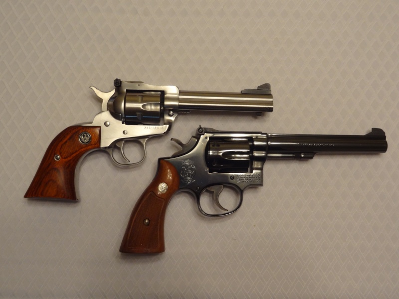 Side by Side: S&W "Model 17" vs Ruger "New Model Single Six" 22lr_710