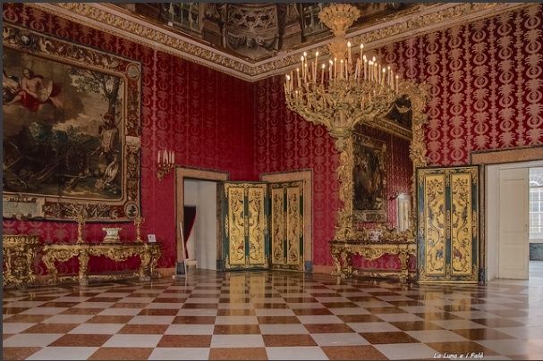 Marie-Caroline à Naples : le Palais royal  Captur16