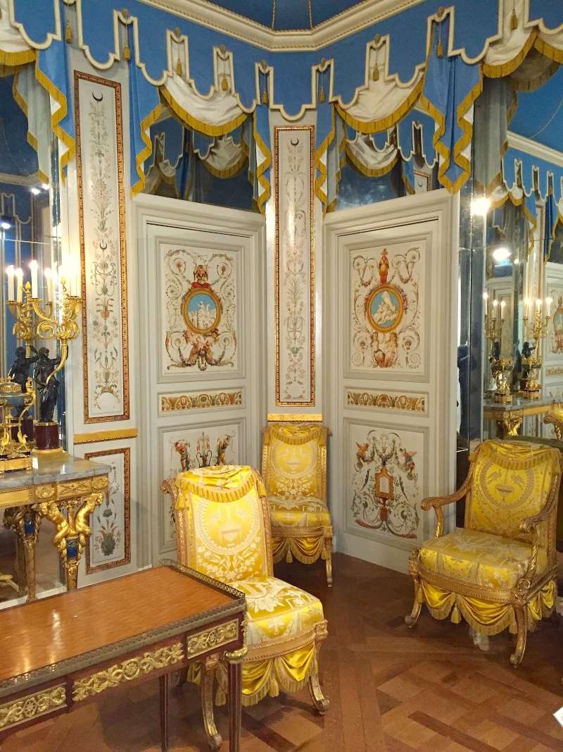 turc - Décors et meubles des boudoirs turcs du comte d'Artois : reconstitution au musée du Louvre Img_8119