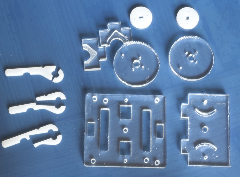 Adapting an Hitec R/C to model railways Piyces10