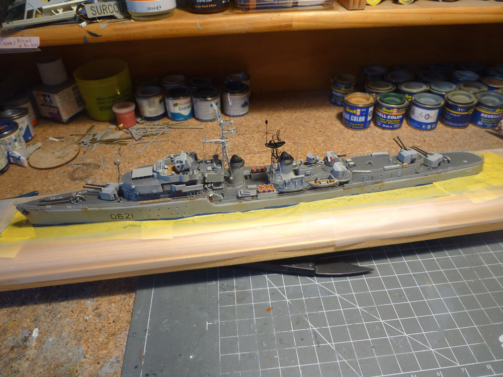 Escorteur d'escadre Surcouf Heller 1/400 + L'ARSENAL - Page 5 E_e_su12