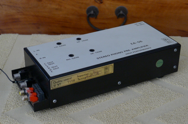 PKE EA-06 Stereo MM Phono Pre-Amplifier (Used) SOLD P1110451