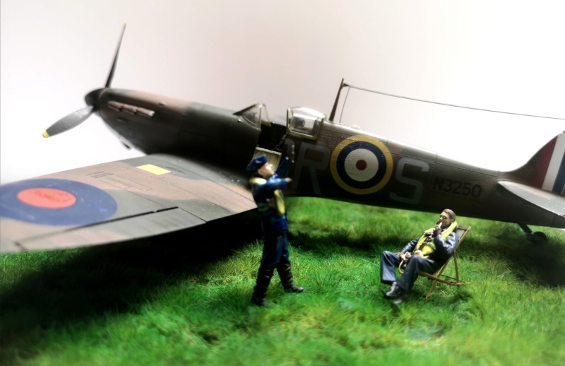 *1/48  Spitfire Mk 1   Eduard - Page 7 Img_2114