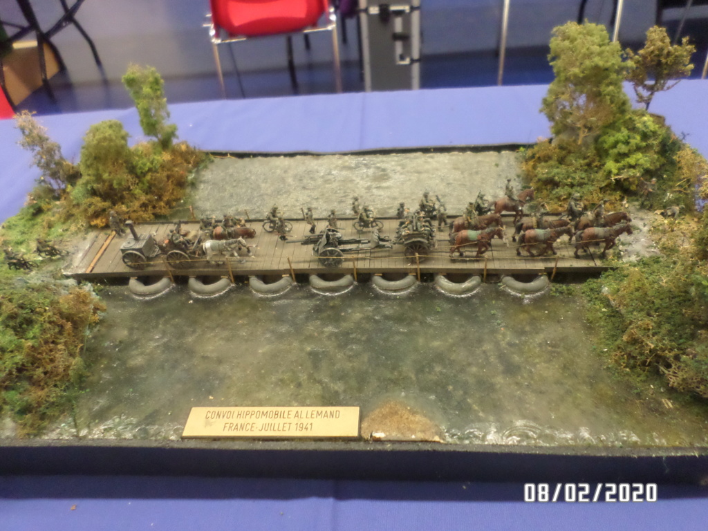 (revell) artillerie Allemande hippomobile avec canons de 105- et figurines  Sam_1811