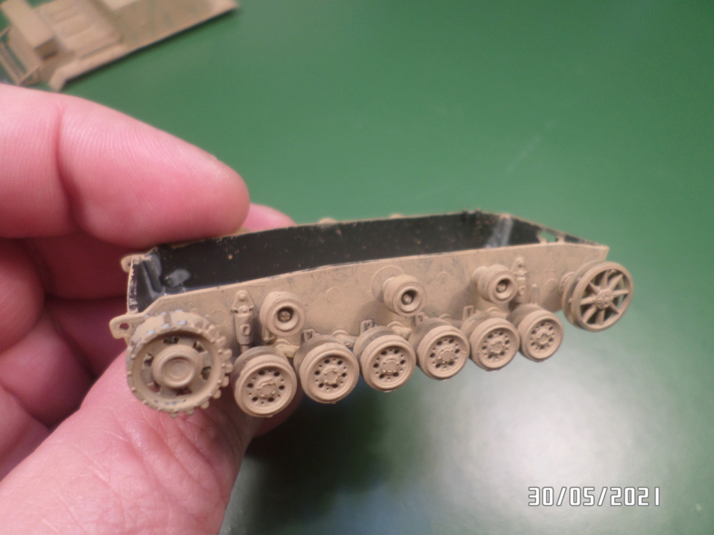 [ ESCI / ALBY ]  StuIG 33 B  ( 15cm sIG ( sf ) sur châssis panzer III ) Sam_3933