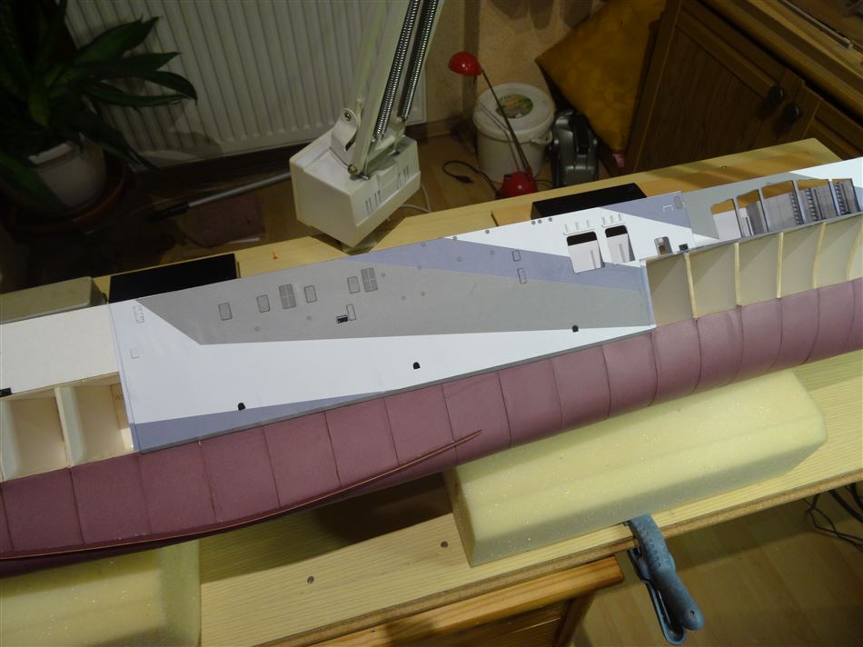 Fertig - Flugzeugträger USS Ticonderoga CV-14/ 1:200 Angraf von Uwe Grawunder - Seite 2 Dsc02716