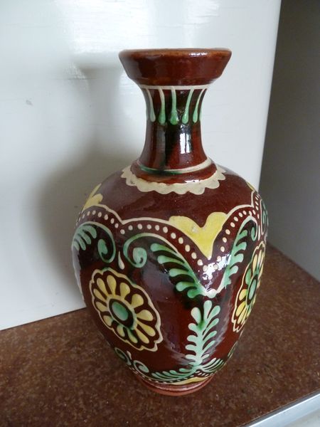 Vase terre cuite décorée probablement bulgare  Vase_t11