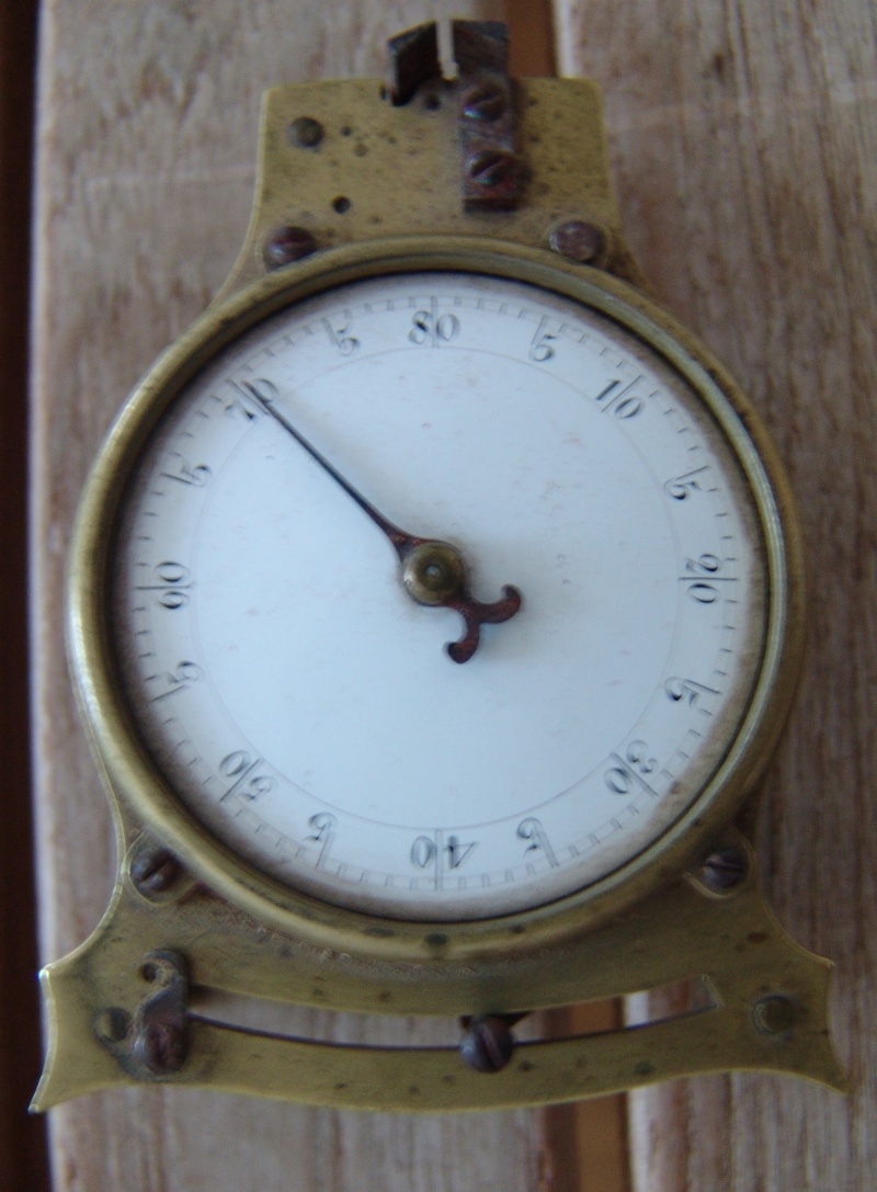 Outil ancien à cadran (instrument de mesure genre micromètre ) Dsc04913