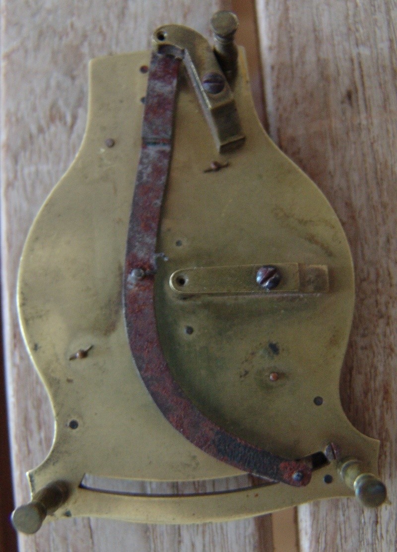 Outil ancien à cadran (instrument de mesure genre micromètre ) Dsc04916