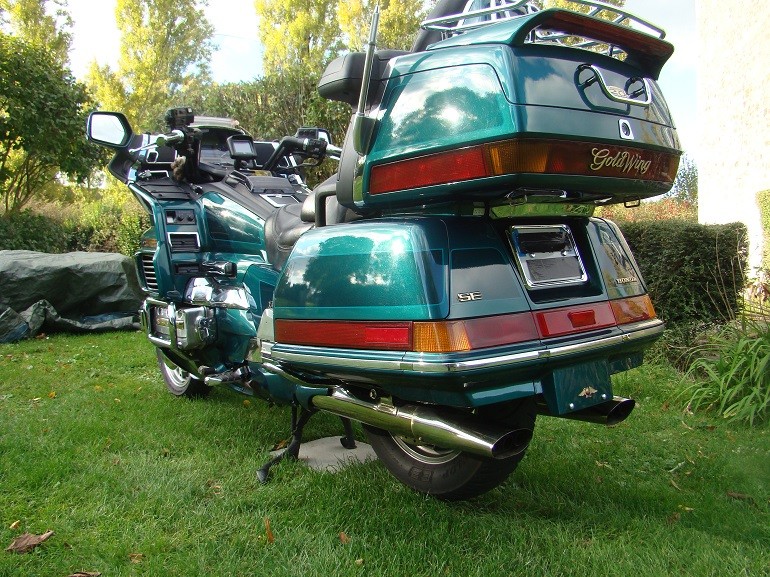 Deux petites nouvelles (VT500E et GoldWing 1500) Dsc02114