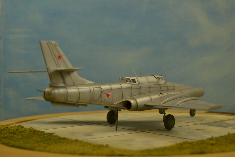 * 1/72 Iliouchine IL 40 P AMODEL - Page 2 066_8011