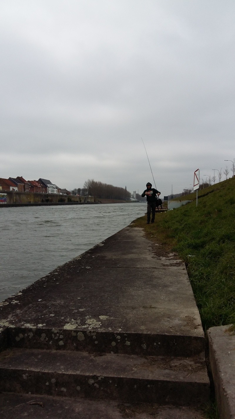 J'ai la canne qui me démange, j'vais pêcher un ptit peu !! 20160314