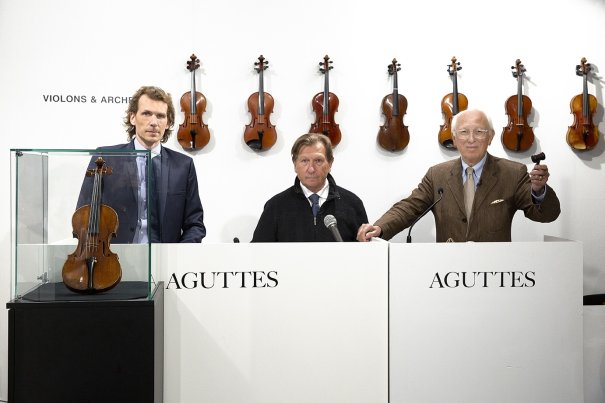 Vente aux enchères : un violon adjugé 3,3 millions d'Euros aujourd'hui à Neuilly ! Agutte10