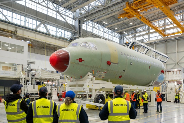 Airbus inaugure la nouvelle ligne d'assemblage final de la famille A320 à Toulouse Airbus14