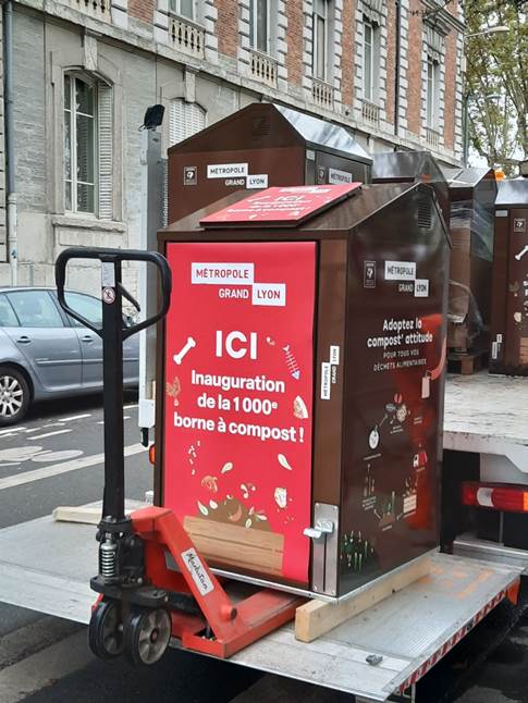 Environnement : Lyon Métropole a déjà installé 1300 bornes à compost ! Lyon_b10