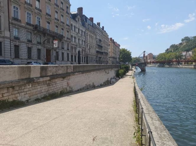 Quais de Saône : la métropole tire un bilan positif de l'opération propreté Propre10