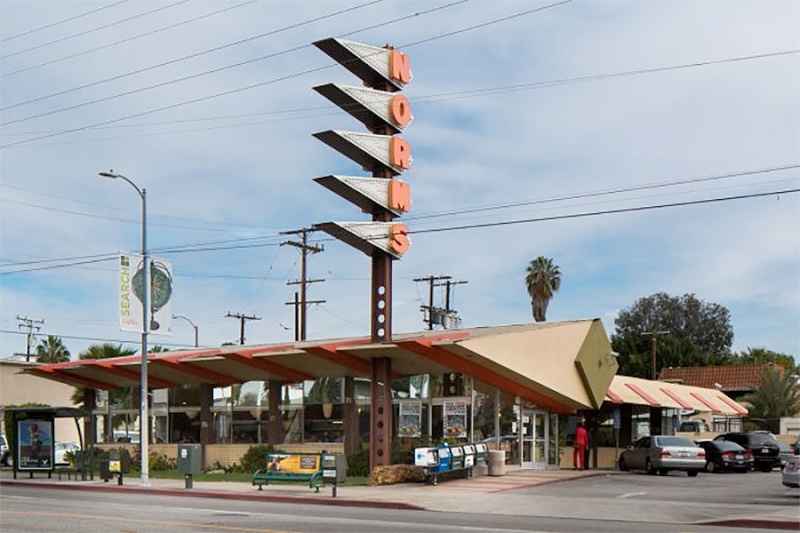 Norms Restaurant - 1957 - Los Angeles 01-nor10