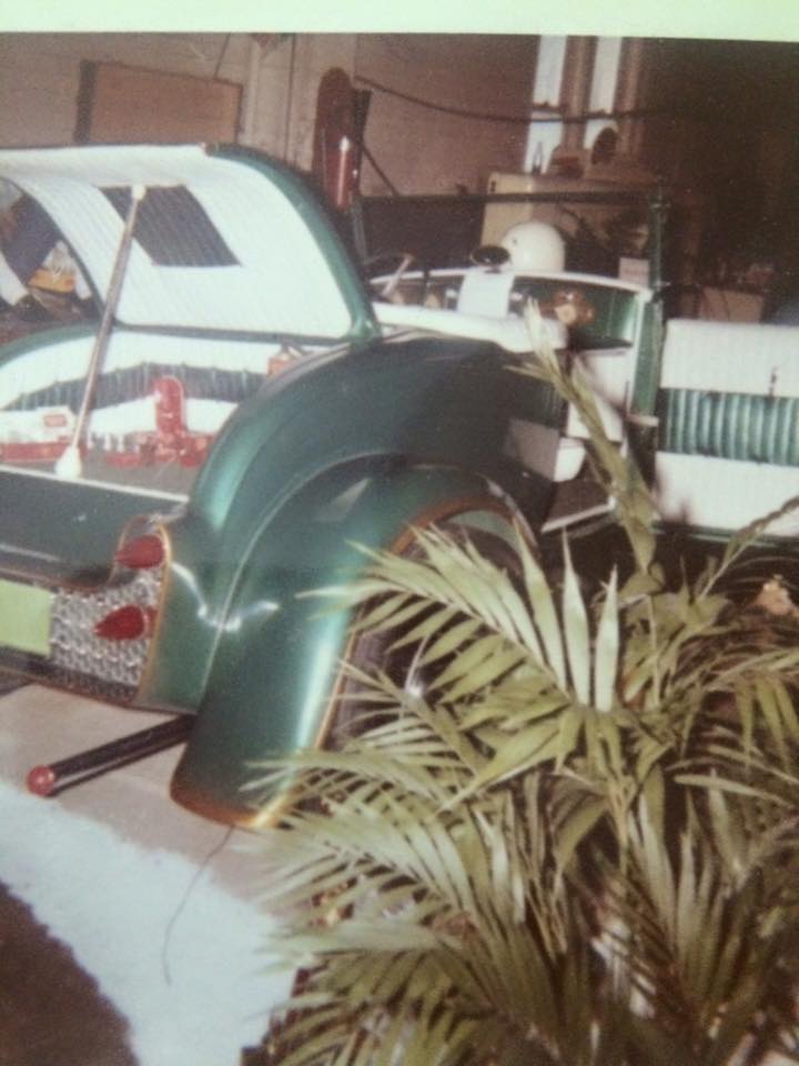 Vintage Car Show pics (50s, 60s and 70s) - Page 17 12745910