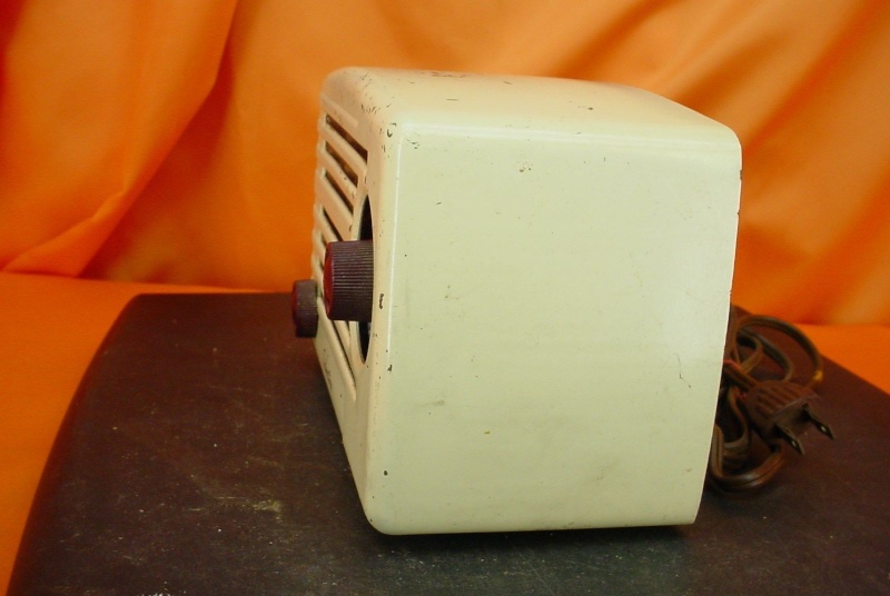 Silvertone Radio Model 2  1949–1951 616