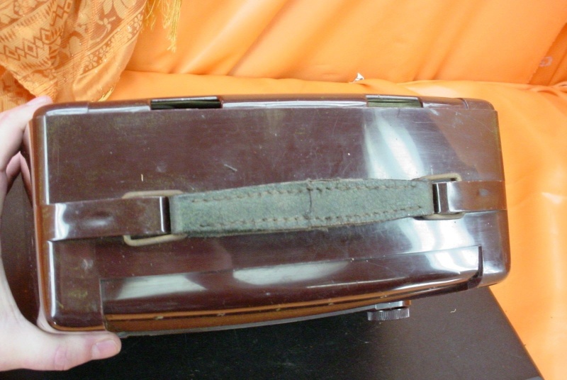 PHILCO 49-601  Plastic Case "Battery" TUBE RADIO 1948-49 814
